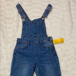 Overall skinny jeans